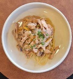 สโตรกานอฟ ไก่(Chicken Stroganoff)