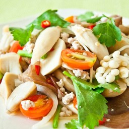 ยำเห็ดรวม