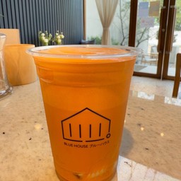 Thai tea foam fresh coconut