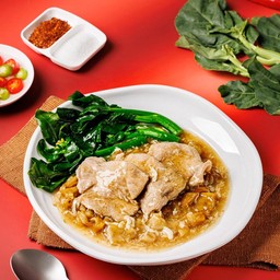 ราดหน้าหมูนุ่ม