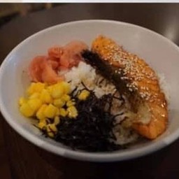 ข้าวแซลม่อนเทอริยากิ
