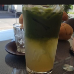 มัทฉะน้ำผึ้งเย็น