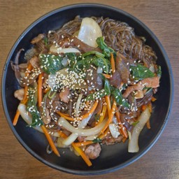 잡채 (jabchae-ผัดวุ้นเส้นเกาหลี)