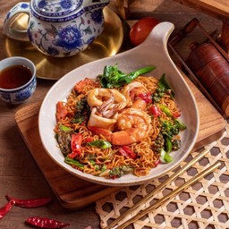 D6 ผัดมาม่าขี้เมากุ้ง