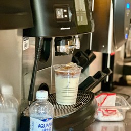 luckin coffee 平高国际广场