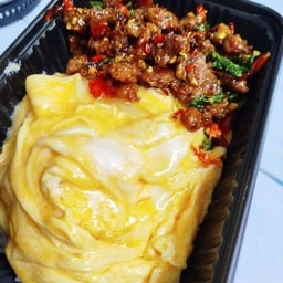 ข้าวไข่ข้น+กะเพราหมูสับพริกแห้ง