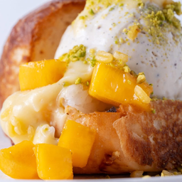 Mango Sticky rice bun ice cream