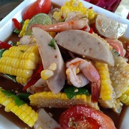 ตำข้าวโพดกุ้งสดหมูยอ.ปลาร้า