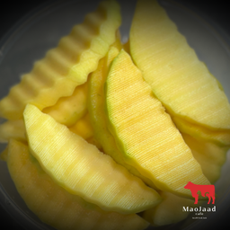 [หั่นชิ้น] มะม่วงแก้วขมิ้น เหลืองอ่อนสด 150g.