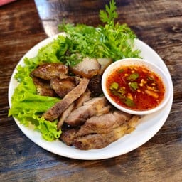 คางหมูย่าง
