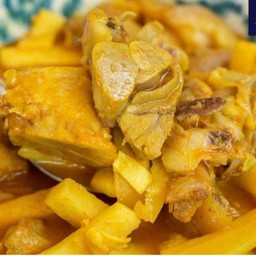 แกงเหลืองเนื้อขาหมู