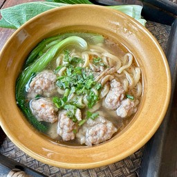 บะหมี่น้ำใสหมูเด้ง