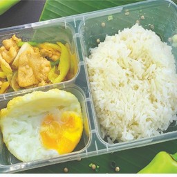 ข้าว+ไก่ผัดพริกหยวก+ไข่ดาว