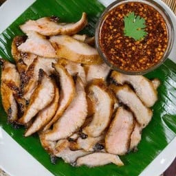 ข้าวคั่วหมูน้ำตกตลาดรูเบีย