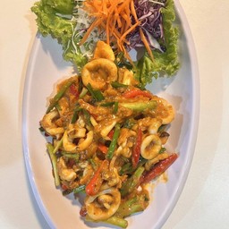 หมึกผัดไข่เค็ม