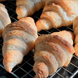 ครัวซองต์โฮลวีท