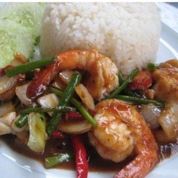 ผัดพริกเผาทะเลราดข้าว