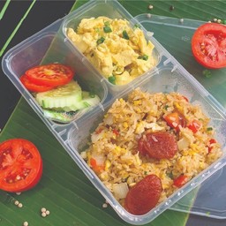 ข้าวผัดกุนเชียง+ไข่คน