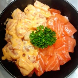 ข้าวหน้าแซลมอนเต๋าสไปซี่มาโย+เต๋าซาซิมิ (ปกติ 219)