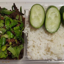 ข้าวกล่องลาบเหนือคั่ว