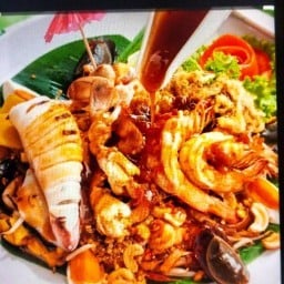 ผัดไทยกุ้งสดสูตรภูเก็ต