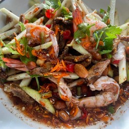 ยำมะม่วงกุ้งสุก
