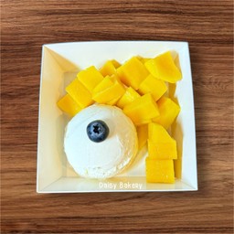 กรีกโยเกิร์ต 60g. + มะม่วงน้ำดอกไม้สุก (ฟรีน้ำผึ้ง)