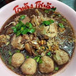 เส้นหมี่-น้ำตก-เนื้อ