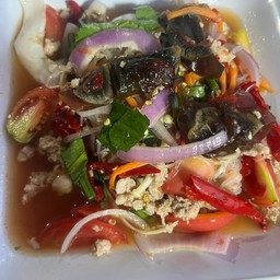 ยำไข่เยี่ยวม้าหมูสับ