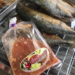 น้ำพริกกะปิ + ปลาทู (ตัวใหญ่)