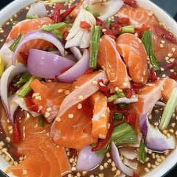 ยำมะม่วงแซลมอน
