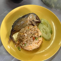ข้าวผัดน้ำพริก+ปลาทู