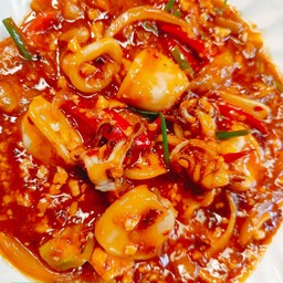 ปลาหมึกผัดไข่เค็ม