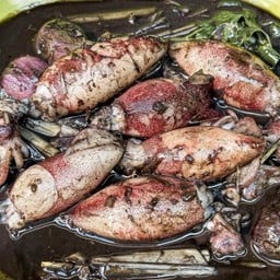 หมึกไข่ผัดน้ำดำ