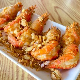 กุ้งก้ามกรามทอดกระเทียม