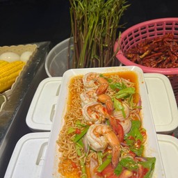 ยำมาม่ากุ้ง