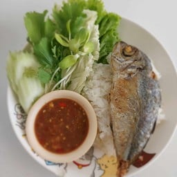 ข้าวปลาทูทอด