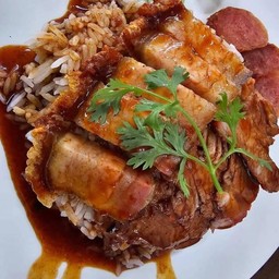 ข้าวหมูกรอบ