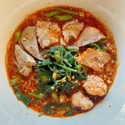 ก๋วยเตี๋ยวต้มยำตำลึงและน้ำเก๊กฮวย