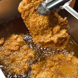 สะโพกไก่ทอด ราดซอสเกาหลี