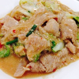 สุกี้แห้งหมู