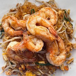 ผัดไทยวุ้นเส้นกุ้งสดพิเศษ