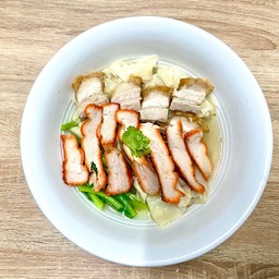 เกี๊ยวน้ำหมูแดง-หมูกรอบ