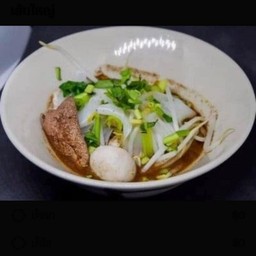 เส้นใหญ่