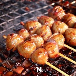 ลูกชิ้นเอ็นหมูย่าง