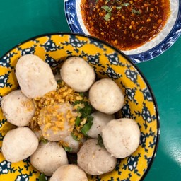 ลูกชิ้นหมูลวก