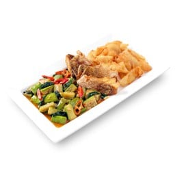 L ผัดมะเขือยาว ปลากระพง เส้นใหญ่ทอด