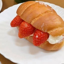 Shio Pan strawberry