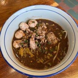 ก๋วยเตี๋ยวเนื้อน้ำตก