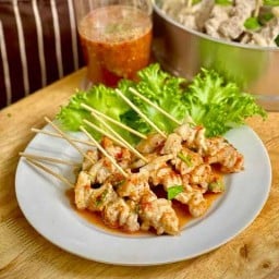 ยำฉ่ำ ยำแซ่บ ส้มตำ อาหารจานเดียว